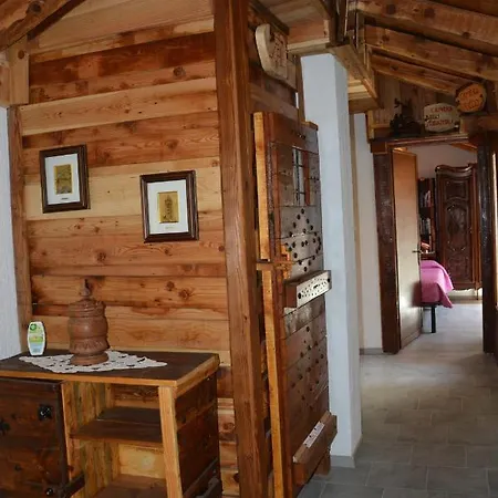 Apartman Mansarda Chez Mario *